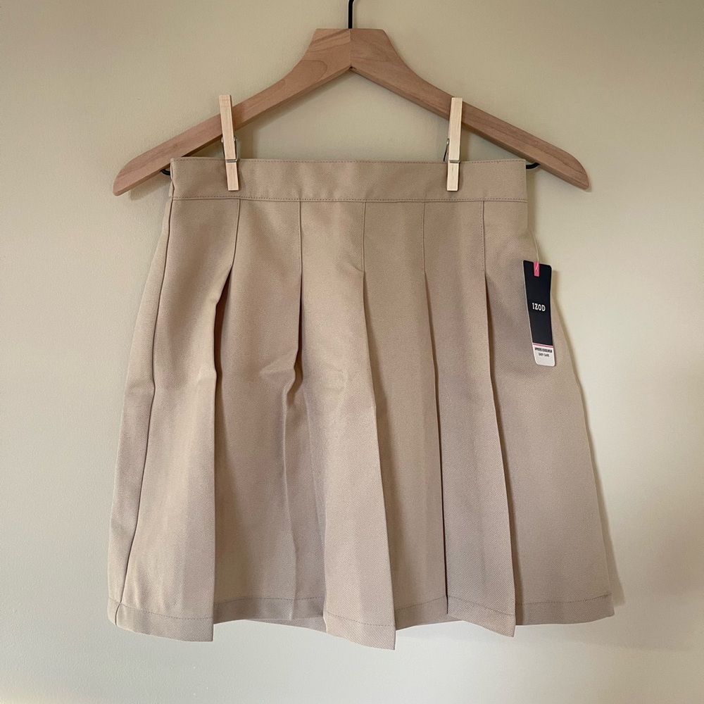 NWT Izod Girls’ Tan Skort